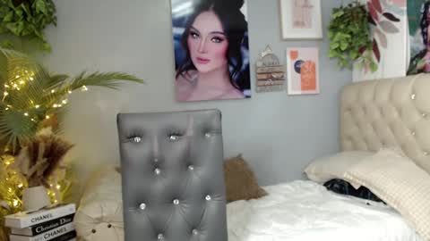 Snapshot of sweet_nicole4u chatting on 02/10/25, 03:13 girlnamenicole online show from 02/10/25, 03:13