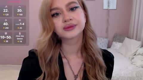 sweet_nicole_333 online show from 03/07/25, 12:34