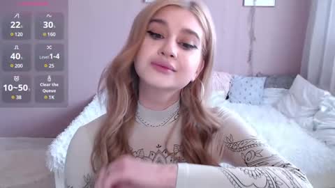 sweet_nicole_333 online show from 03/10/25, 11:10