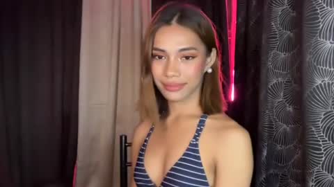 Snapshot of sweet_nikki03 chatting on 12/02/25, 06:36 sweet_nikki03 online show from 12/02/25, 06:36