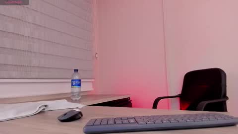 Snapshot of sweet_obsession__ chatting on 02/22/25, 06:41 Sweet Obsession online show from 02/22/25, 06:41