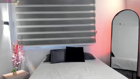 Snapshot of sweet_obsession__ chatting on 11/04/25, 08:08 Sweet Obsession online show from 11/04/25, 08:08