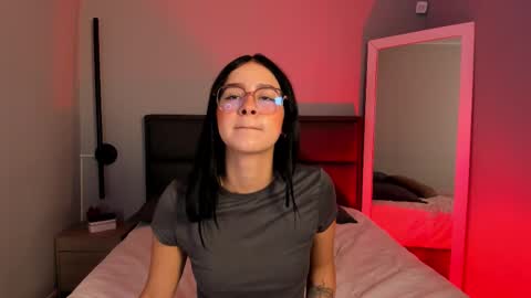 Snapshot of sweet_obsession__ chatting on 02/18/26, 12:01 Sweet Obsession online show from 02/18/26, 12:01