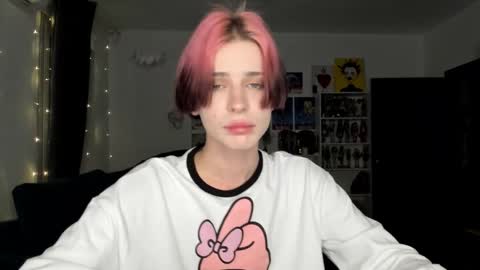 kira online show from 01/10/26, 05:04