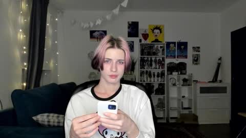 kira online show from 02/14/26, 05:43