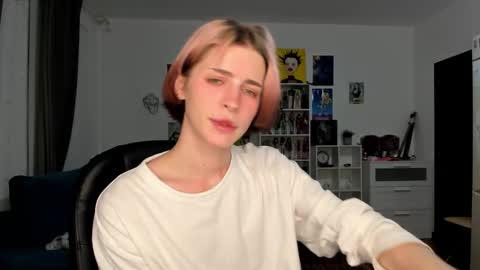 kira online show from 03/09/26, 07:07