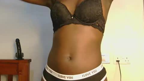 sweet peachy online show from 05/12/26, 12:08