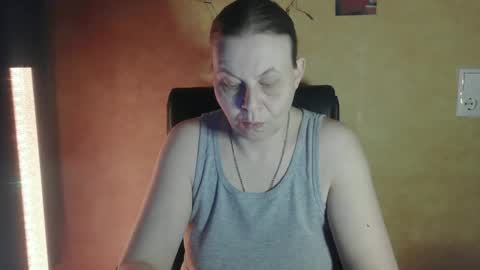 sweet_phoenix76 online show from 11/20/25, 06:02