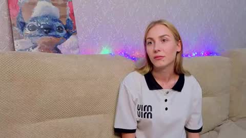 sweet_pixie__ online show from 07/08/26, 10:20