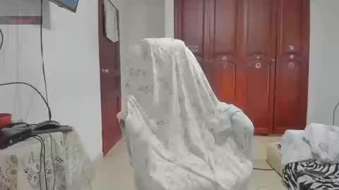 Snapshot of sweet_robyn chatting on 11/14/25, 09:57 sweet_robyn online show from 11/14/25, 09:57