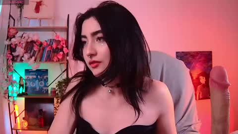 Snapshot of sweet_shena chatting on 05/18/26, 02:23 Shena online show from 05/18/26, 02:23