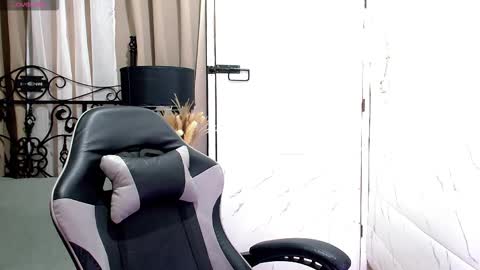 Leah online show from 11/06/25, 11:26