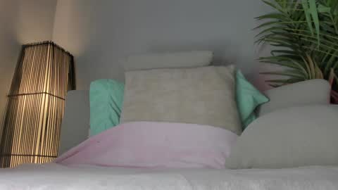 Adeline  online show from 11/06/25, 12:39