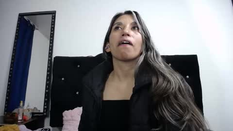 Snapshot of sweet_skylove_ chatting on 06/09/26, 12:11 Adriana online show from 06/09/26, 12:11