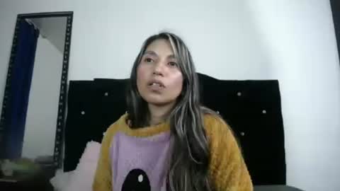 Snapshot of sweet_skylove_ chatting on 06/17/26, 12:57 Adriana online show from 06/17/26, 12:57