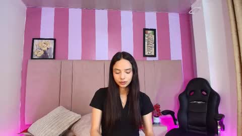 Snapshot of sweet_sofiii_ chatting on 02/23/26, 08:06 Sweet Sofiii online show from 02/23/26, 08:06