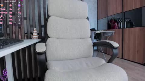 Snapshot of sweet_sonechka chatting on 02/18/25, 11:33 sweet_sonechka online show from 02/18/25, 11:33