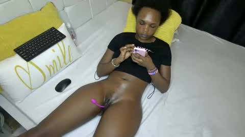 Snapshot of sweet_spoon chatting on 12/08/24, 08:04 Nina online show from 12/08/24, 08:04