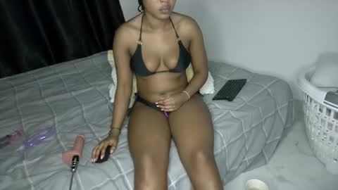 Nina online show from 04/12/26, 06:13