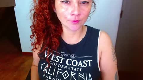 Snapshot of sweet_tammyy chatting on 11/18/25, 01:37 tammy IG stammy 36 online show from 11/18/25, 01:37