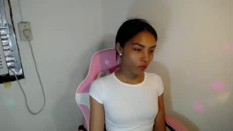 Snapshot of sweet_trishaxx chatting on 02/08/25, 04:25 Trisha online show from 02/08/25, 04:25