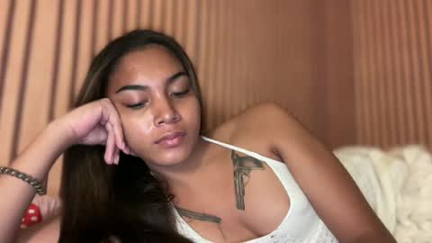 Snapshot of sweet_trishaxx chatting on 07/29/26, 01:09 Trisha online show from 07/29/26, 01:09