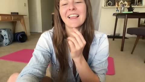 Heidi Brenner - Please check bio for schedule  FAQ online show from 05/14/26, 02:02