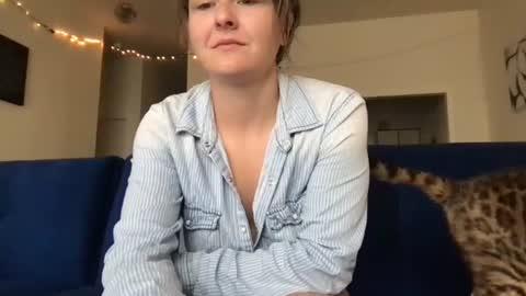 Snapshot of sweet_truffle chatting on 06/28/26, 02:34 Heidi Brenner - Please check bio for schedule FAQ online show from 06/28/26, 02:34