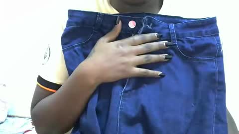 sweet_veebouset online show from 03/05/26, 06:42