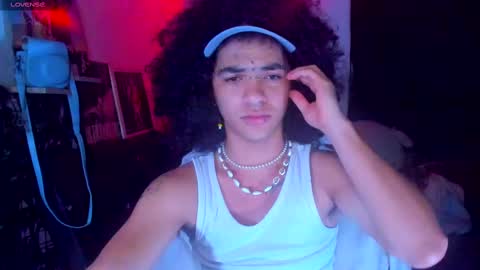 Snapshot of sweet_vond chatting on 02/28/25, 07:05 Steven independent model online show from 02/28/25, 07:05