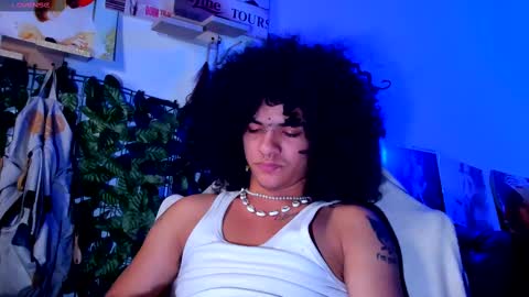 Snapshot of sweet_vond chatting on 03/06/25, 08:30 Steven independent model online show from 03/06/25, 08:30