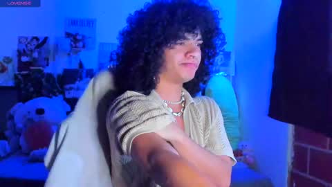 Snapshot of sweet_vond chatting on 03/07/25, 11:29 Steven independent model online show from 03/07/25, 11:29