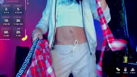 Snapshot of sweet_vond chatting on 10/28/25, 03:25 Steven independent model online show from 10/28/25, 03:25