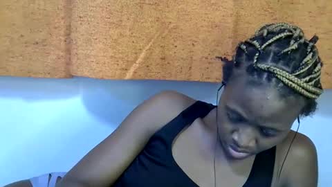 Snapshot of sweet_zarah chatting on 02/02/26, 05:44 sweet_zarah online show from 02/02/26, 05:44