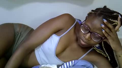 Snapshot of sweet_zarah chatting on 02/15/26, 07:51 sweet_zarah online show from 02/15/26, 07:51