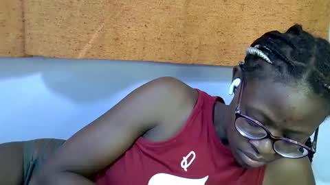 Snapshot of sweet_zarah chatting on 02/22/26, 01:40 sweet_zarah online show from 02/22/26, 01:40