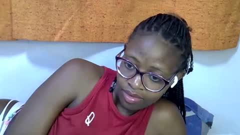 sweet_zarah online show from 03/17/26, 04:43