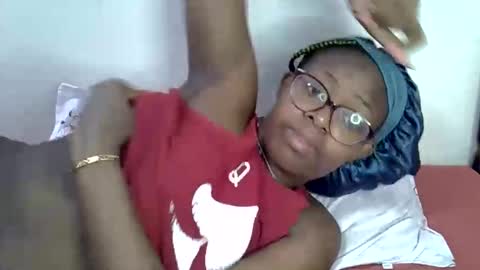 sweet_zarah online show from 05/12/26, 04:09