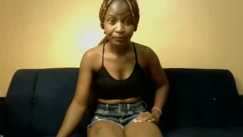 Snapshot of sweet_zella chatting on 05/13/26, 12:52 zellate online show from 05/13/26, 12:52