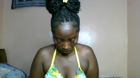 Snapshot of sweet_zuri3 chatting on 06/23/26, 11:36 zuri online show from 06/23/26, 11:36