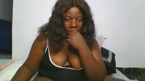 Snapshot of sweetafricangal chatting on 01/17/25, 02:39 NASHA online show from 01/17/25, 02:39