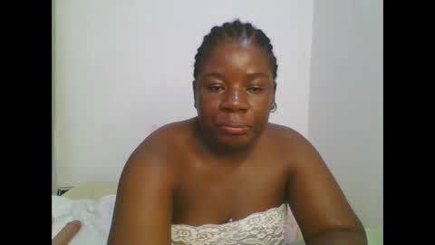 Snapshot of sweetafricangal chatting on 02/08/25, 11:01 NASHA online show from 02/08/25, 11:01