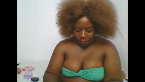 Snapshot of sweetafricangal chatting on 02/23/25, 02:07 NASHA online show from 02/23/25, 02:07