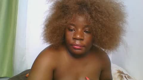 Snapshot of sweetafricangal chatting on 02/26/25, 02:04 NASHA online show from 02/26/25, 02:04