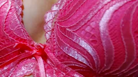 Snapshot of sweetahkiss chatting on 01/06/25, 11:31 SweetKiss online show from 01/06/25, 11:31