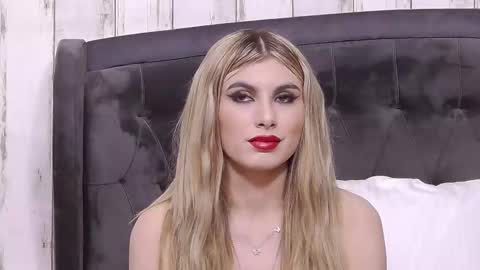 Snapshot of sweetanisia chatting on 09/27/25, 06:35 Anisia online show from 09/27/25, 06:35