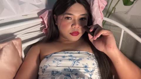 Leith Madrigal online show from 03/17/26, 06:33