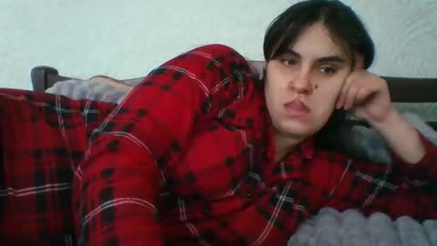 Snapshot of sweetbesty5322 chatting on 01/09/26, 10:51 sweetbesty5322 online show from 01/09/26, 10:51