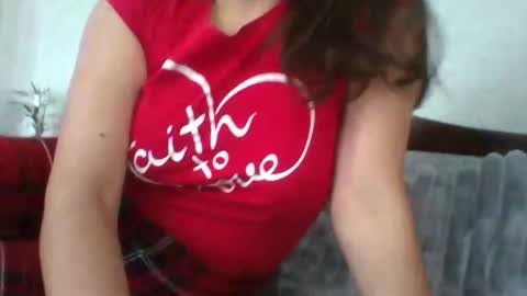 Snapshot of sweetbesty5322 chatting on 01/10/26, 08:16 sweetbesty5322 online show from 01/10/26, 08:16