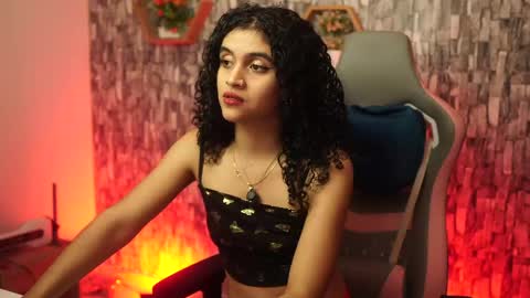 Salom independent model online show from 04/10/26, 04:06